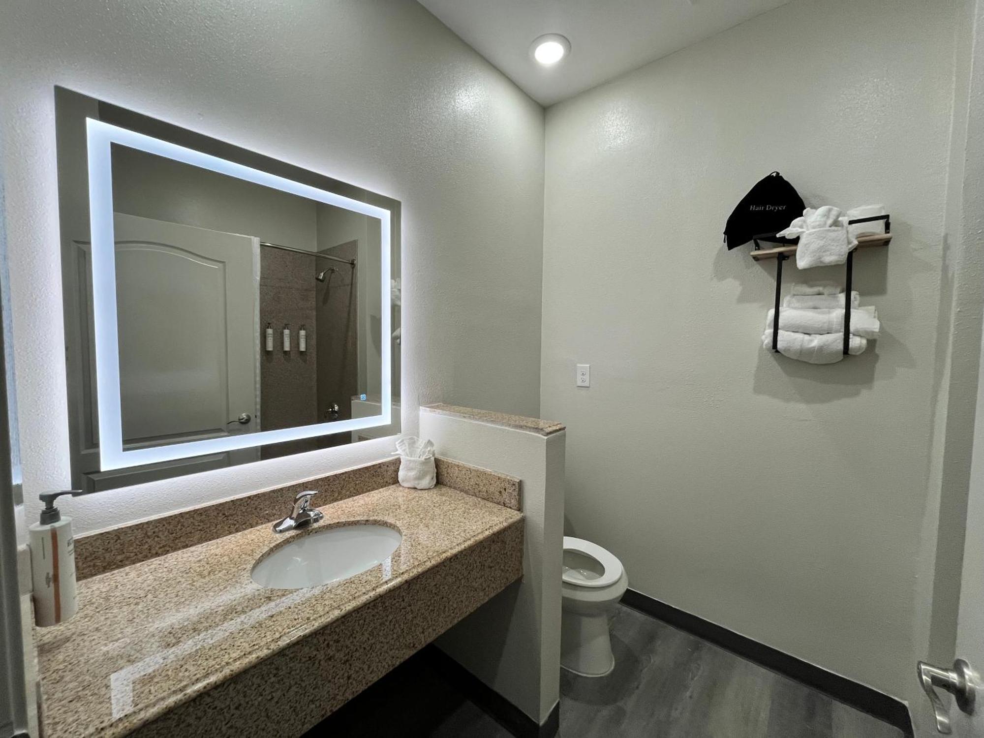 Sonesta Essential North Houston