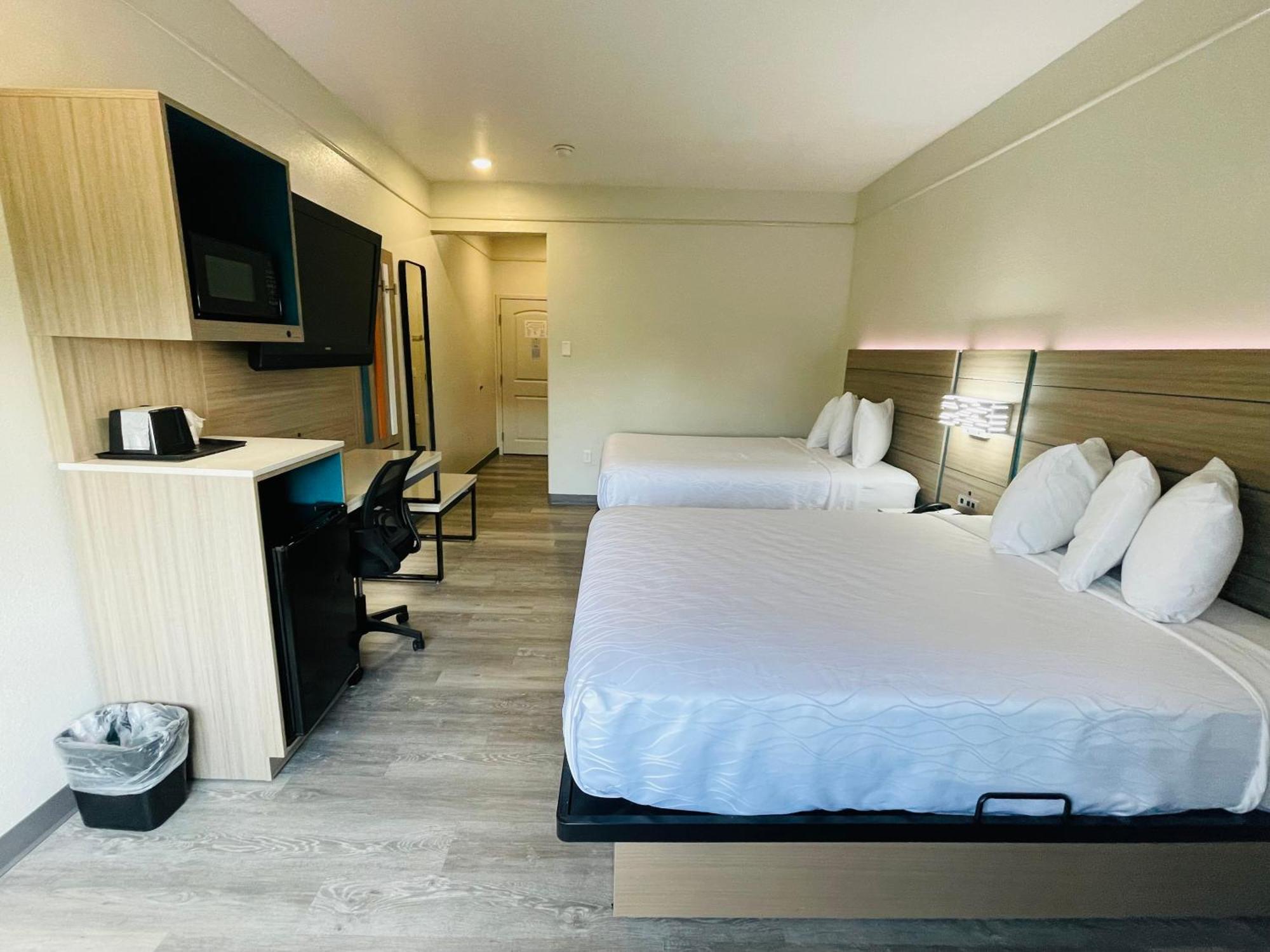 Sonesta Essential North Houston